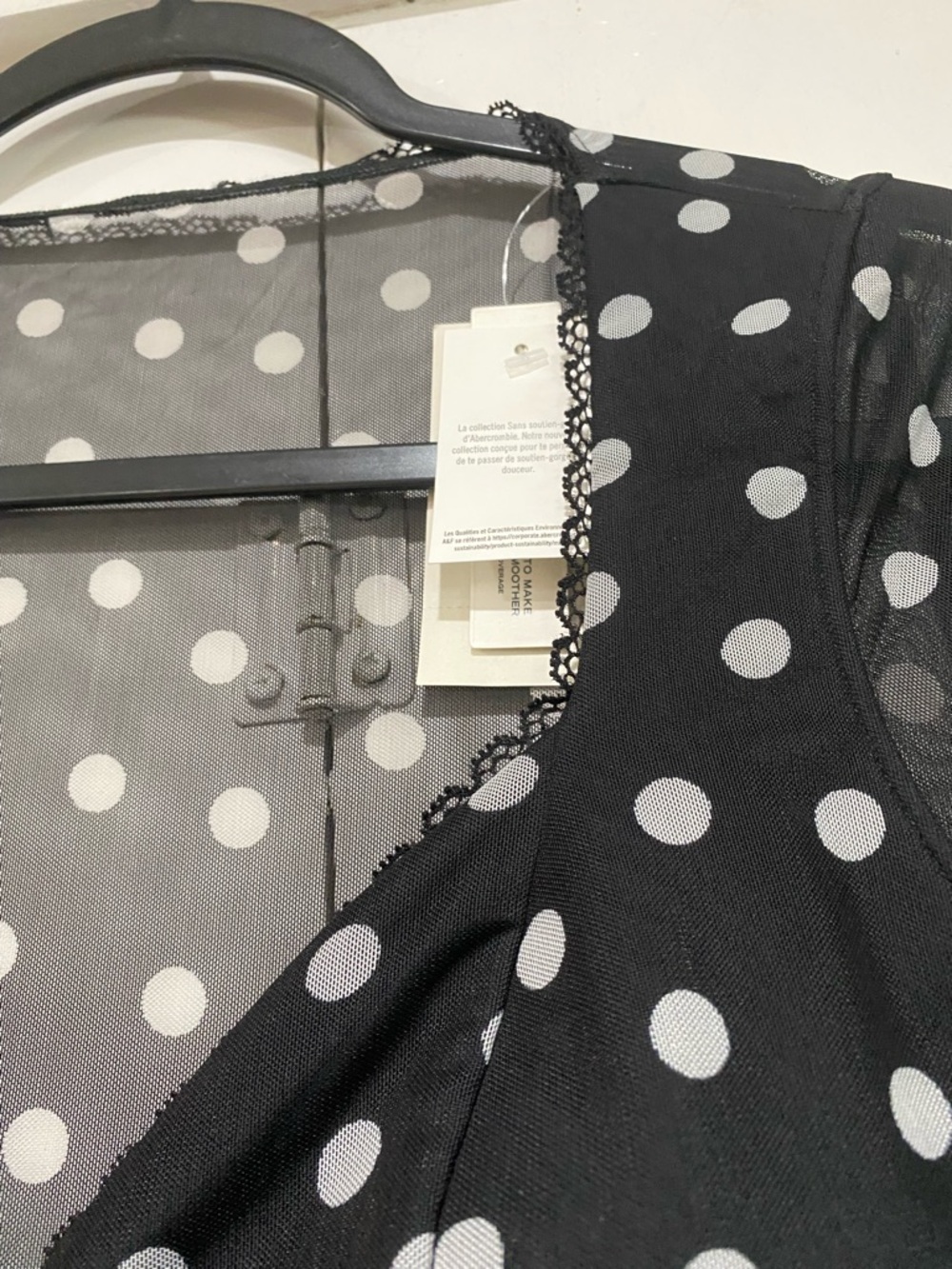 Abercrombie Fitch Blouse medium Bra Free Black Polka Dot Long-Sleeve V-Neck Top - Picture 4 of 13